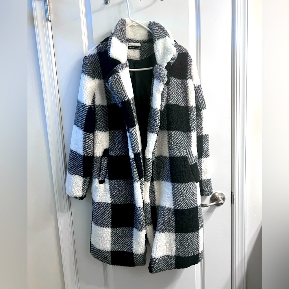 Black and white Teddy Coat!